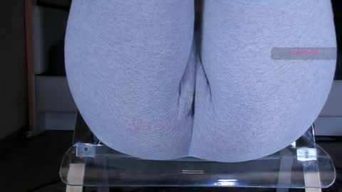 Kira online show from 04/21/26, 08:42