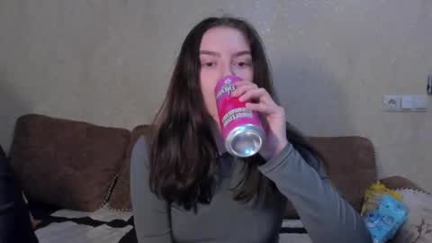 Snapshot of love_lina_muuur chatting on 02/15/26, 01:31 LINA online show from 02/15/26, 01:31