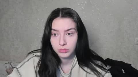 Snapshot of love_lina_muuur chatting on 04/25/26, 07:11 LINA online show from 04/25/26, 07:11