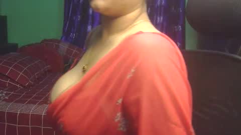 Snapshot of love_luna_angel chatting on 12/20/25, 09:44 Luna online show from 12/20/25, 09:44