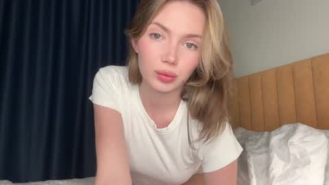 Sofi   online show from 09/21/25, 05:58