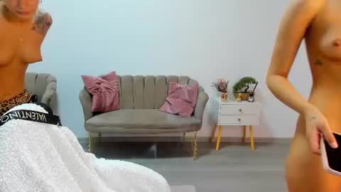 Snapshot of love_mexoxo chatting on 07/03/26, 08:32 Andreea online show from 07/03/26, 08:32