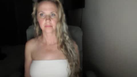 LoVe On  online show from 04/22/26, 10:06