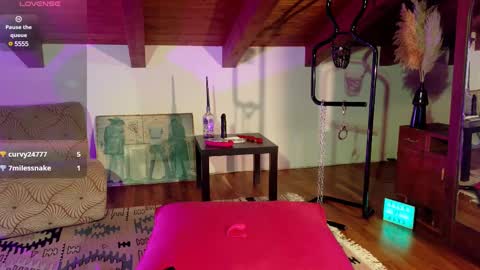 Love Submission online show from 03/04/25, 10:05