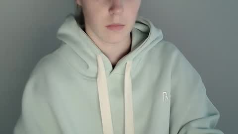 Vivian online show from 11/26/25, 01:45