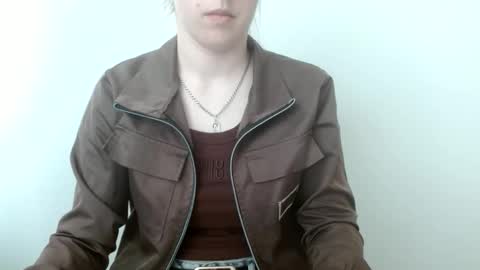 Vivian online show from 03/18/26, 12:41