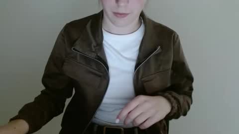 Vivian online show from 04/03/26, 02:04