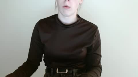 Vivian online show from 04/23/26, 12:40