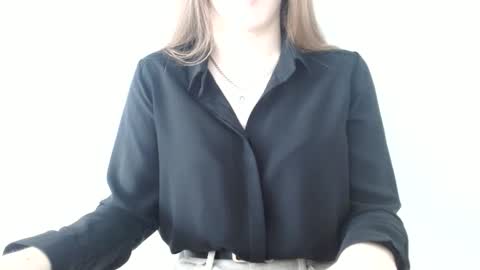 Vivian online show from 06/09/26, 10:05