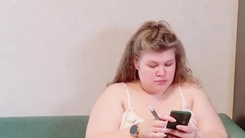 Snapshot of love_wiggy18 chatting on 02/06/25, 09:43 Ally online show from 02/06/25, 09:43