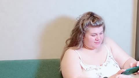 Snapshot of love_wiggy18 chatting on 02/25/25, 12:24 Ally online show from 02/25/25, 12:24