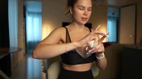 love you to123 online show from 11/24/25, 06:24