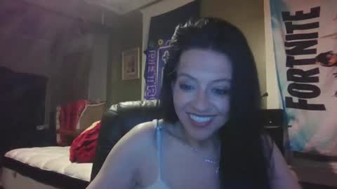 Snapshot of loveashlii chatting on 05/12/26, 04:42 loveashlii online show from 05/12/26, 04:42
