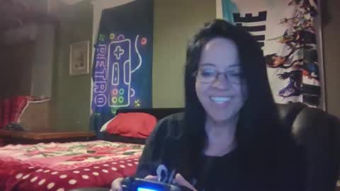 Snapshot of loveashlii chatting on 05/13/26, 04:32 loveashlii online show from 05/13/26, 04:32