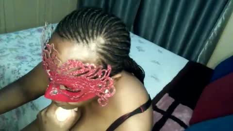 Snapshot of loveedee4 chatting on 12/19/25, 11:12 loveedee4 online show from 12/19/25, 11:12