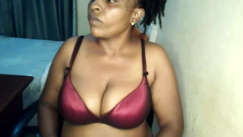 loveedee4 online show from 04/21/26, 10:01