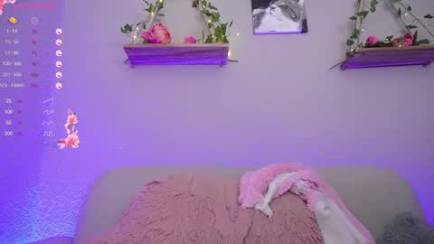 Snapshot of loveegirll chatting on 02/16/25, 04:20 katalina online show from 02/16/25, 04:20