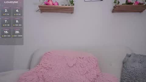 Snapshot of loveegirll chatting on 02/26/25, 09:10 katalina online show from 02/26/25, 09:10