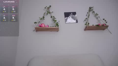 Snapshot of loveegirll chatting on 03/07/25, 07:30 katalina online show from 03/07/25, 07:30