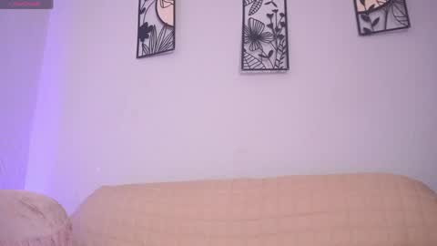 katalina   online show from 04/15/26, 05:14