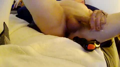 Snapshot of lovefreak45 chatting on 11/03/25, 05:31 SuperFreak online show from 11/03/25, 05:31