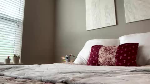 Olivia Rose online show from 10/15/25, 04:29