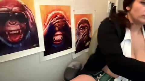 Ashley and Leon online show from 04/11/26, 09:46