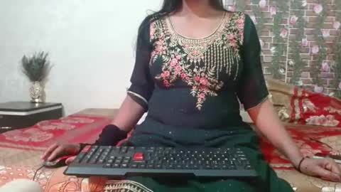 Divya online show from 02/16/25, 03:05