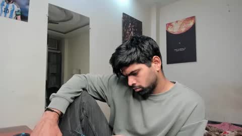 Snapshot of lovehairyindian chatting on 02/20/25, 02:35 Indian hairy online show from 02/20/25, 02:35