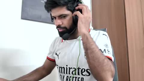 Snapshot of lovehairyindian chatting on 05/24/26, 05:23 Indian hairy online show from 05/24/26, 05:23