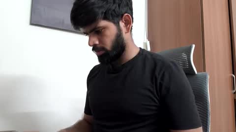Snapshot of lovehairyindian chatting on 06/01/26, 08:27 Indian hairy online show from 06/01/26, 08:27