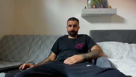 Snapshot of loveivat80 chatting on 09/30/25, 05:34 loveivat80 online show from 09/30/25, 05:34