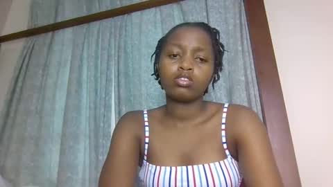 Snapshot of lovelbrownie chatting on 10/16/25, 09:32 lovelbrownie online show from 10/16/25, 09:32