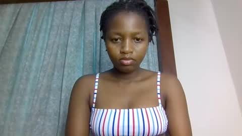 Snapshot of lovelbrownie chatting on 10/26/25, 09:26 lovelbrownie online show from 10/26/25, 09:26