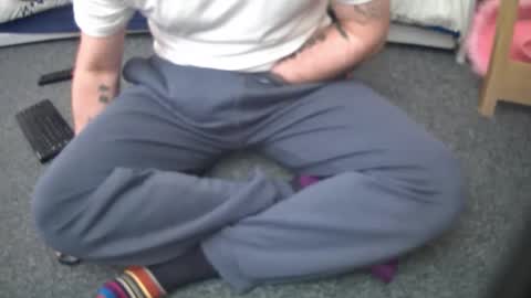 Snapshot of lovelength99 chatting on 12/30/24, 11:37 lovelength99 online show from 12/30/24, 11:37