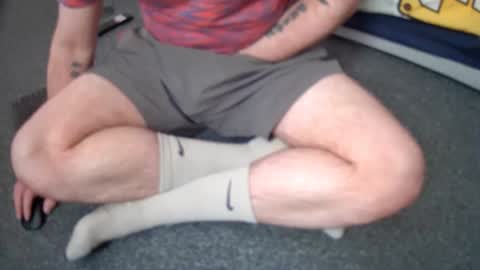 Snapshot of lovelength99 chatting on 02/27/25, 09:32 lovelength99 online show from 02/27/25, 09:32