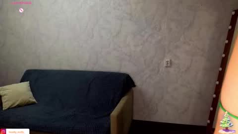 Snapshot of lovelly_molly chatting on 01/13/26, 05:29 Molly online show from 01/13/26, 05:29