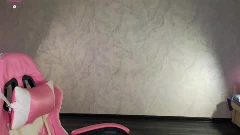 Molly online show from 04/22/26, 05:25