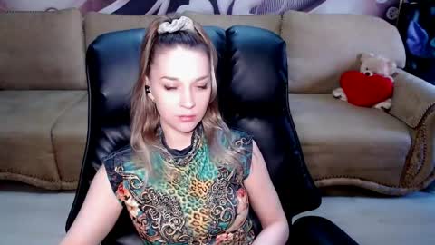 private open online show from 05/18/26, 11:38
