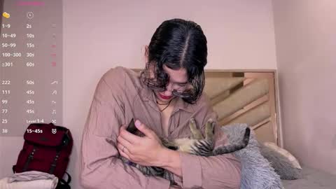 Allyson 3 online show from 12/18/25, 11:22