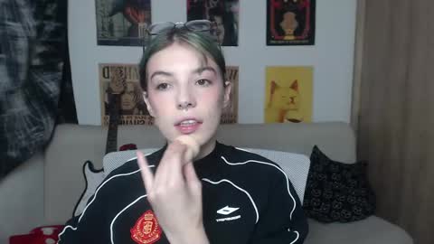 Cassie online show from 02/14/25, 12:19