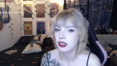 Snapshot of lovely_cass chatting on 05/22/26, 12:51 Cassie online show from 05/22/26, 12:51