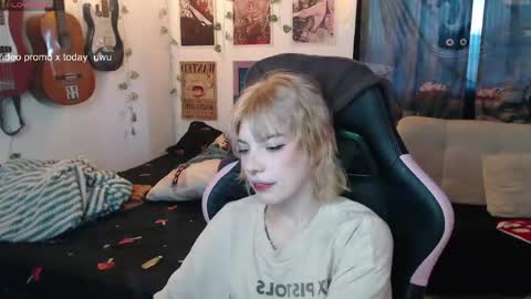 Snapshot of lovely_cass chatting on 05/24/26, 10:59 Cassie online show from 05/24/26, 10:59