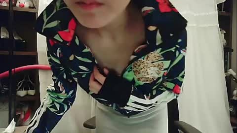 DANA KIM online show from 01/10/25, 03:48