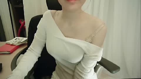 DANA KIM online show from 03/09/25, 03:38