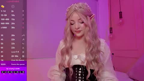 Emma online show from 10/31/25, 01:45