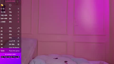 Emma online show from 11/14/25, 01:32