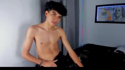 Salo online show from 04/13/26, 03:06