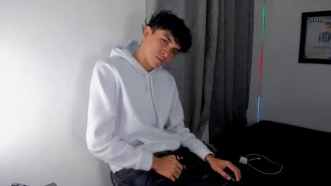 Salo online show from 04/17/26, 11:02