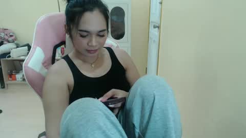 Snapshot of lovely_kurtny04 chatting on 04/30/26, 08:57 LOVE online show from 04/30/26, 08:57